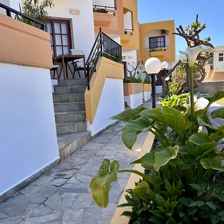 Menelaos Apartments Daratsos Extérieur photo