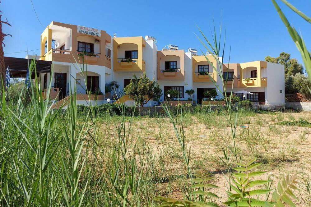 Menelaos Apartments Daratsos Extérieur photo