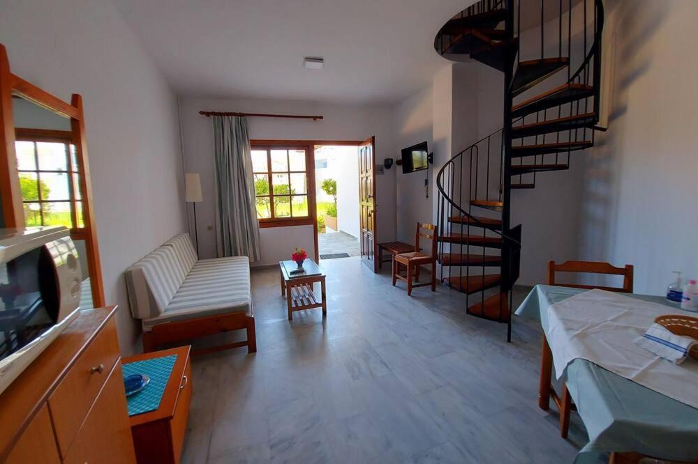 Menelaos Apartments Daratsos Extérieur photo