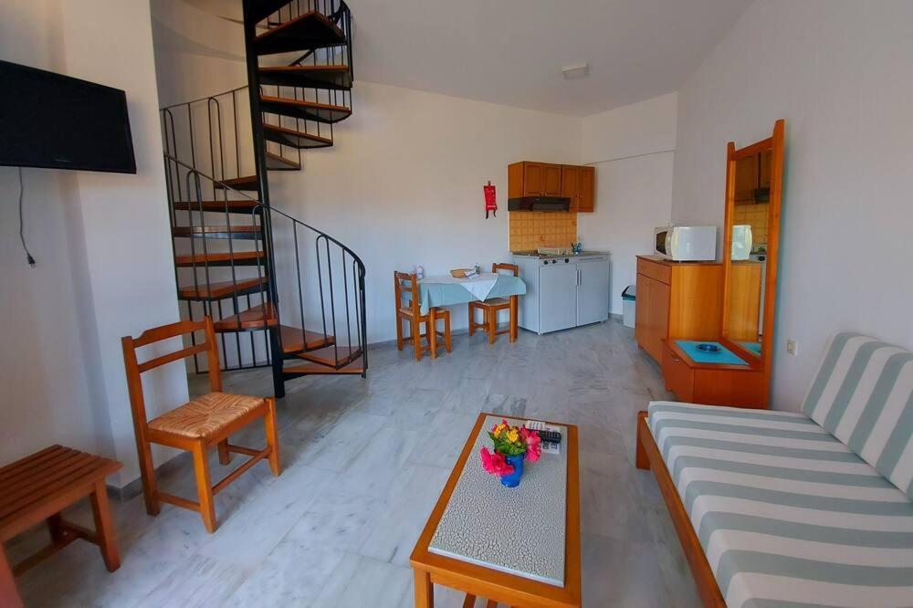Menelaos Apartments Daratsos Extérieur photo